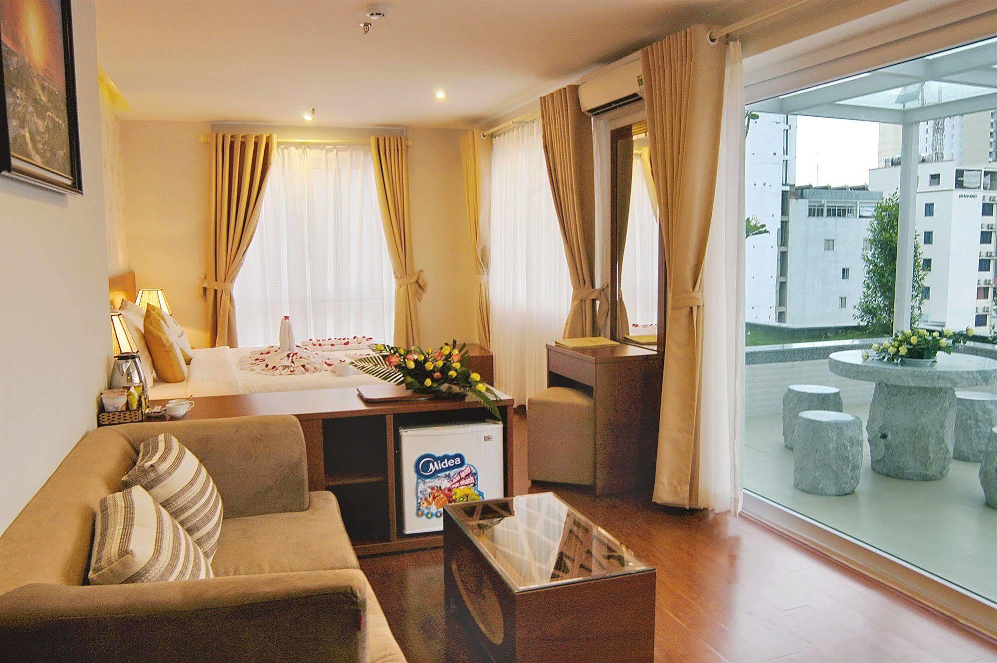 Nam Hung Hotel Нячанг Екстер'єр фото